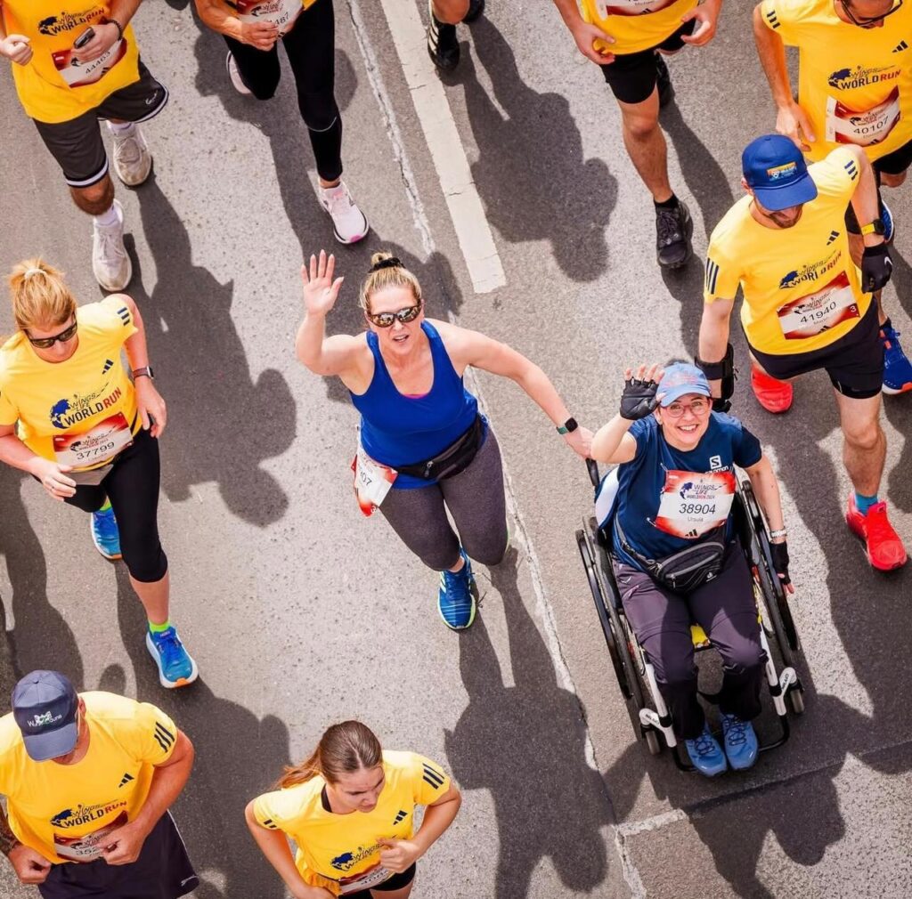 Participants running and enjoying the Wings for Life World Run